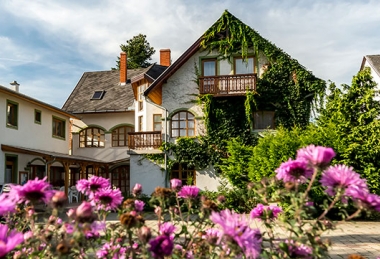 Online ajánlat ellátás nélkül 2 éjszakától Gyöngyvirág Vendégház